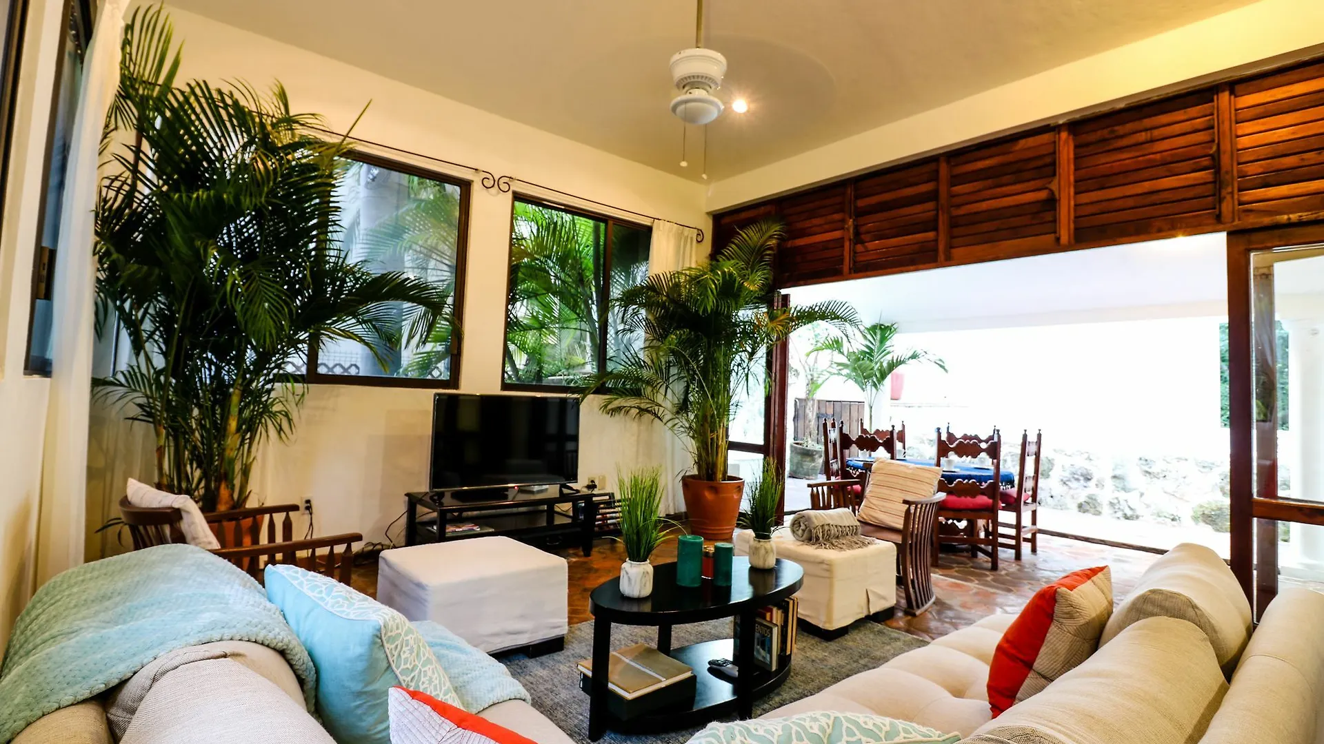 Villa 4 Soles Playa del Carmen 0*,  Mexico